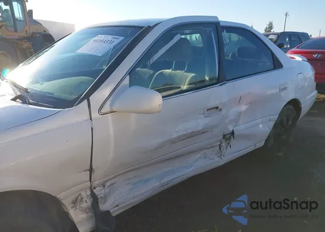 2000 Toyota Camry Le V6 из США, поврежденный, VIN 4T1BF22K7YU953063